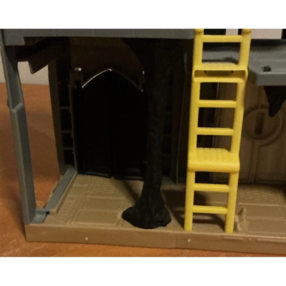 IMAGINEX DC Batman Bat Cave Play House Fisher Price Large Interactive Toy‎ Set